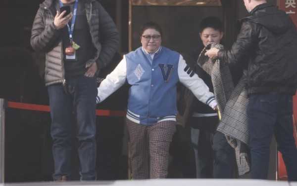 明星慈善之光:照亮社会的温暖力量