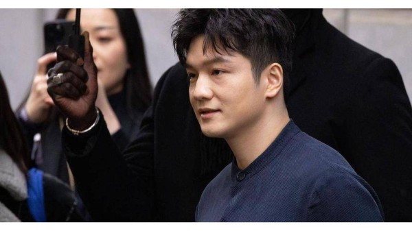 当世界冠军走进偶像音乐会，谁来定义运动员的生活边界？