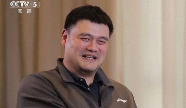 姚明分享近期生活：饮食、休息、玩魔兽，强调关注健康与努力减重