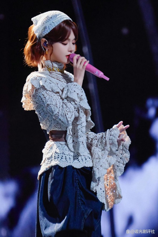 黄霄云：从“炫技争议”到“国民女声”，2026公益反杀圈粉无数