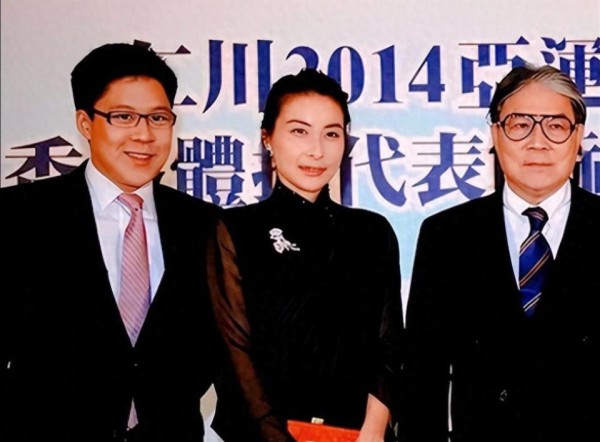 霍家儿媳也栽了!郭晶晶被立案调查,背后藏着明星代言最脏的秘密