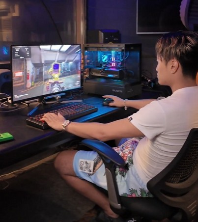 技嘉 AORUS 全明星计划持续发力:跨界联动多领域名人 定制全家桶主机彰显硬核实力