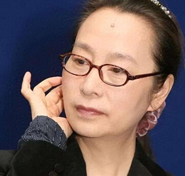 明星人设的震荡与策略：舆论场的赢家与意外