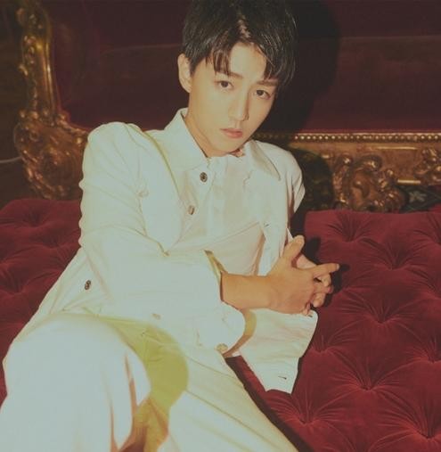 王俊凯成年18岁,豪气粉丝花费上亿为他庆生,杰伦这段话霸气暖心