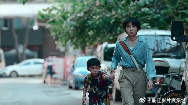 领养家庭被姑妈搅黄，侄女找她算账，见眼前一幕心软了