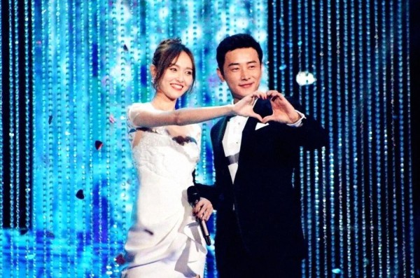 热搜炸了，唐嫣罗晋被传离婚，商业解绑被误读成婚变信号，真相还没落地