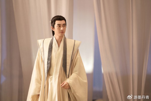 《与凤行》：林更新的荧屏化身与角色魅力