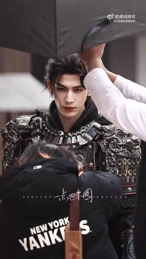 张凌赫归鸾盔甲路透曝光