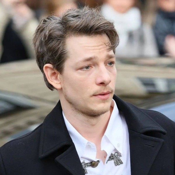 他居然有格莱美!