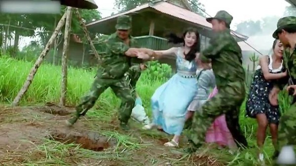 女孩被男友骗到了泰国,而等待她的将是地狱般的生活