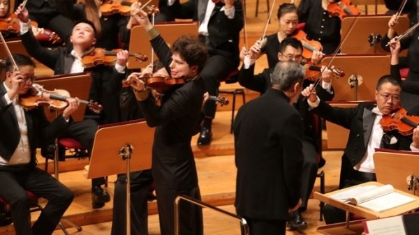 小提琴家奥古斯丁·哈德利希上海首秀，上海交响乐团2024