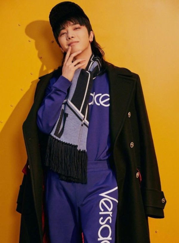 他嫌自己长得太帅，戴上面具唱这首歌惊艳全场，如今已成为巨星！