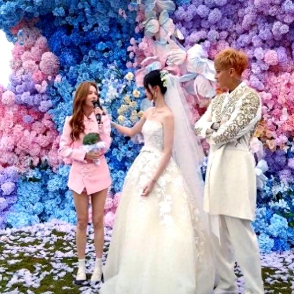 星光璀璨：徐艺洋与黄子韬的婚礼背后的商业逻辑