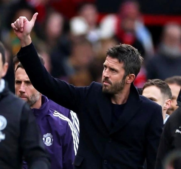 4200万欧元！曼联考虑回购，卡里克参与协商，24岁边路球员或再战英超？