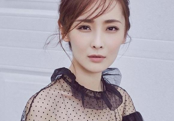 李曼三围,李曼个人资料简历男友,本文共(2617字)