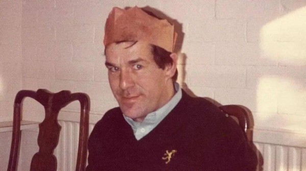 45年前收留流浪汉在家里过节,没想到对方一住,就是一辈子...