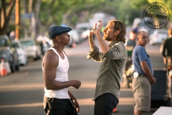 库珀在片场与大卫·查普尔说戏