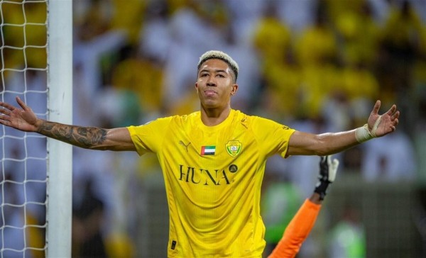 巴西锋线新星马修斯·萨尔达尼亚空降上海滩，海港队夏季引援锁定南美潜力股