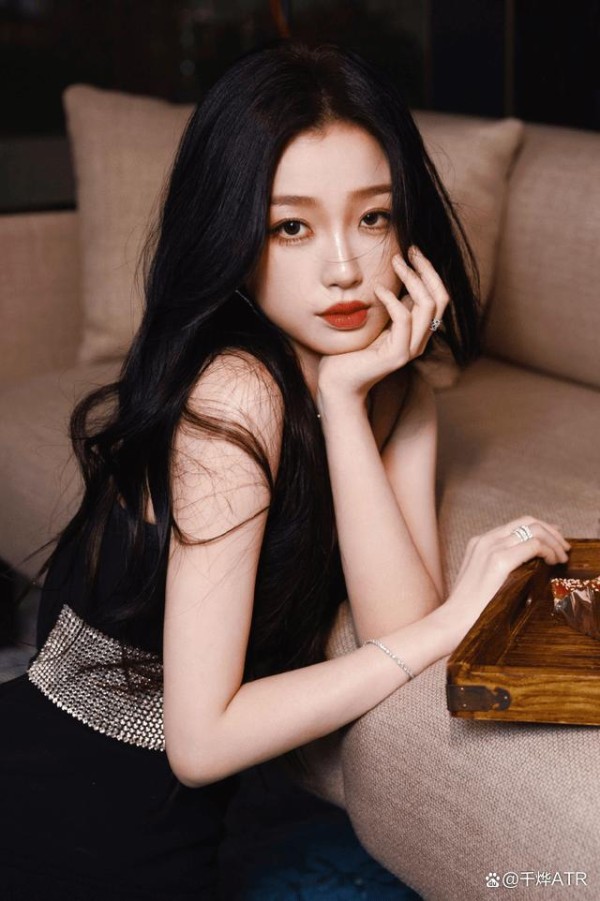 娱乐圈的“照骗”女明星,一个比一个能“装”,杨紫虞书欣上榜