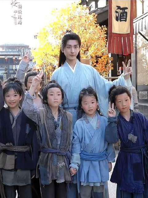 楼子6岁，勤恳好学，申请加入李莲花老师的课堂！