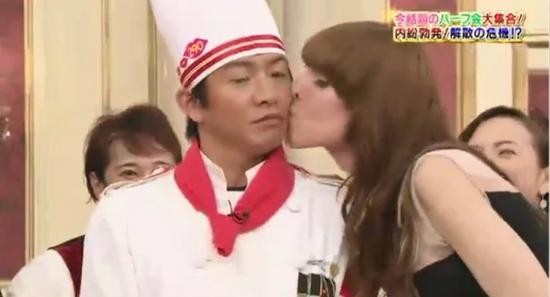 同志男星上台亲吻木村拓哉