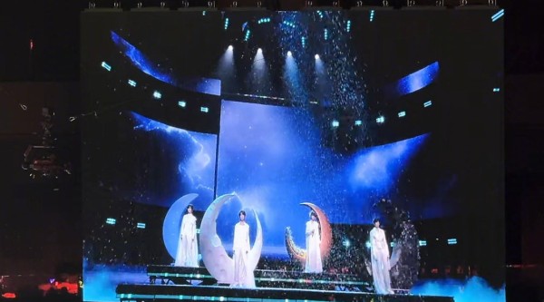 王橹杰张函瑞杨博文陈浚铭合唱《借过一下》舞台