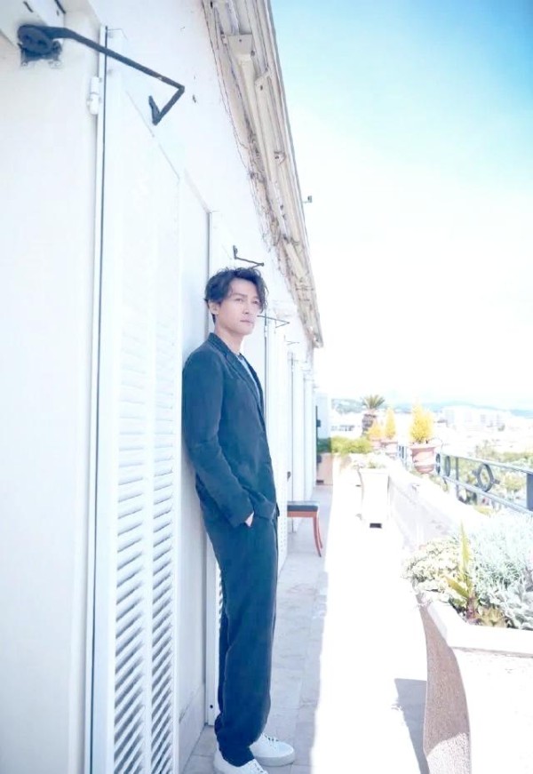 胡歌的多元化穿搭风格剖析