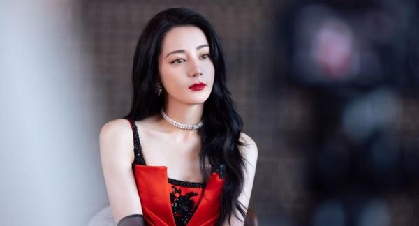 赵丽颖、迪丽热巴被爆领衔，杨紫、檀健次惊喜加盟，这部作品要火