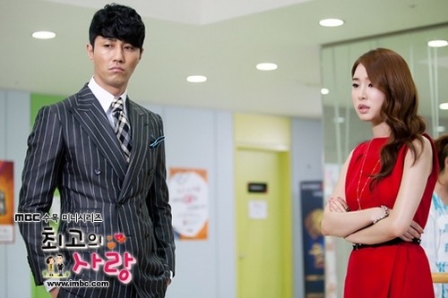 独孤真和姜世莉是“协议情侣”