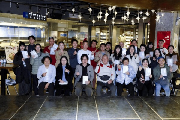 一位客栈主的十年人生手记,袁桂远新书分享会在广州举行