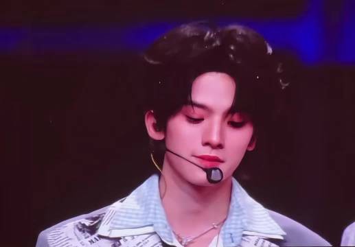 左航落泪称五人拼尽全力背水一战