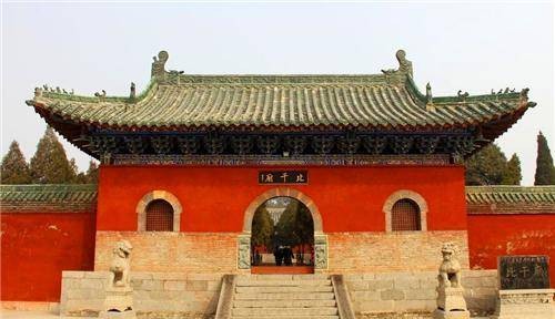 比干被挖心后，仍然能活下来，为何却因卖菜农妇一句话丢掉性命