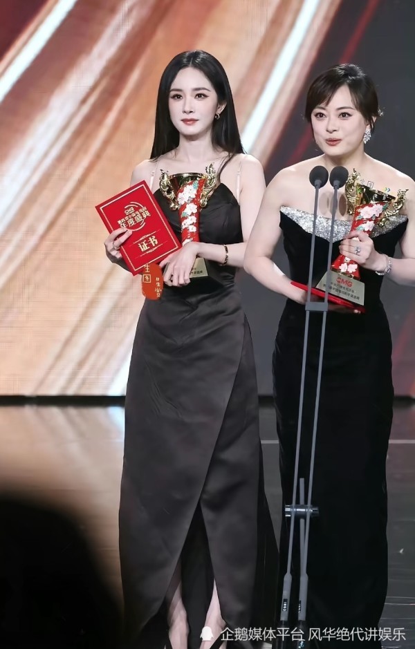 爆哭！杨幂孙俪双视后相拥封神，13年逆袭+23年友情，这才是内娱大女主天花板