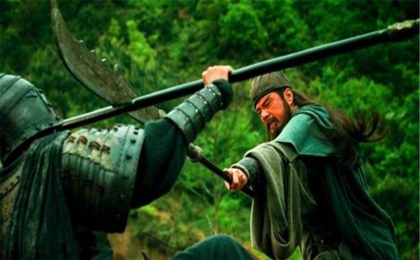 《三国演义》中,黄忠与关羽单挑平手,要是赵云与他单挑能赢吗?