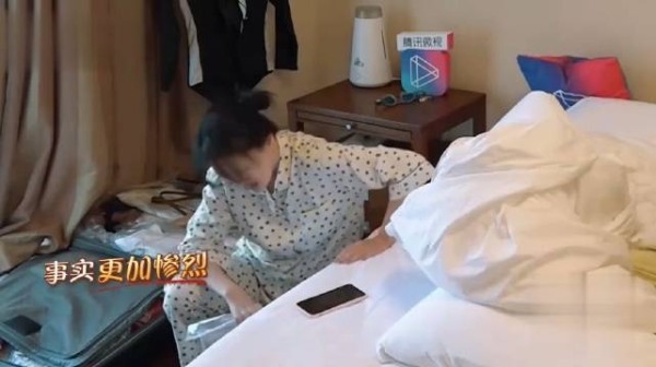 看视频徐熙媛大S生病前连路都走不动，浑身贴满药膏，看着都心疼！