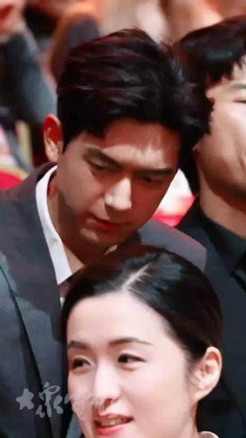 李现演绎暖心孙辈获赞，与奶奶温情互动打动观众