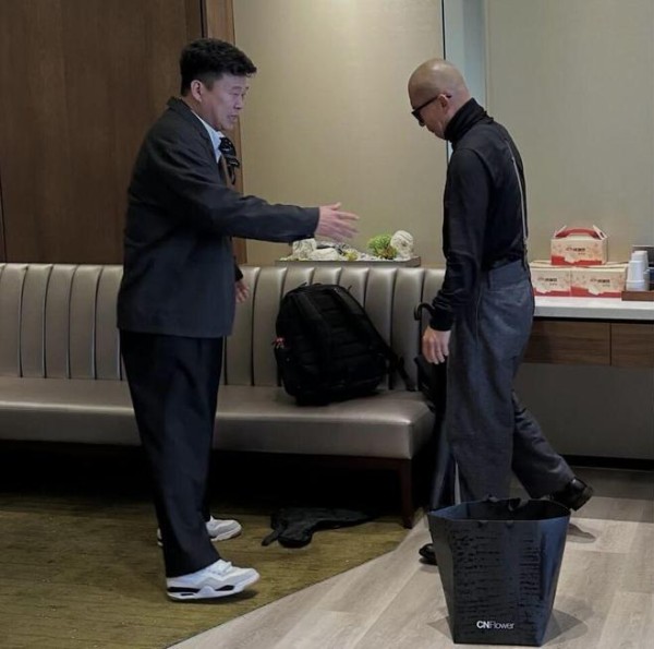 具俊晔休息室崩溃痛哭！纸上写满「熙媛啊..」40年好友一看心碎了