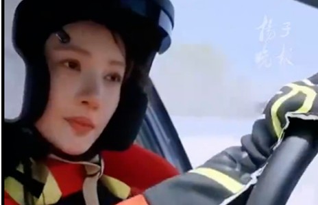 “金晨肇事逃逸”，期待“柯南”破案答疑