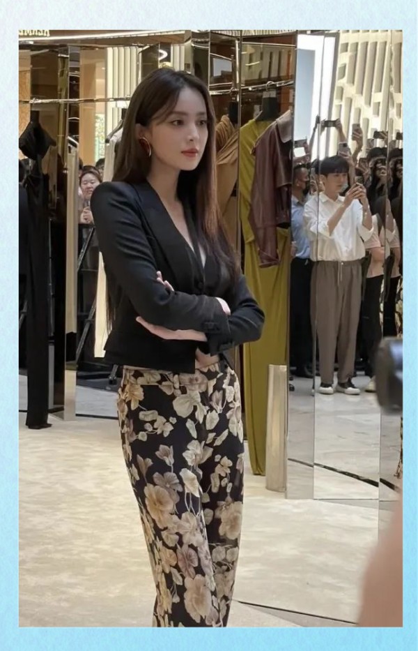 激荡时尚潮流中的古力娜扎态度与选择