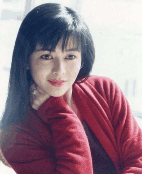 众明星谈被星探发掘经历，千奇百怪，王俊凯更是害羞脸红