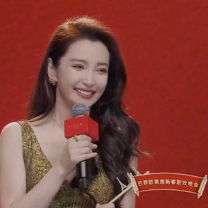 除了李冰冰和周涛，还有哪些明星参与了欧莱雅本次的新春活动？