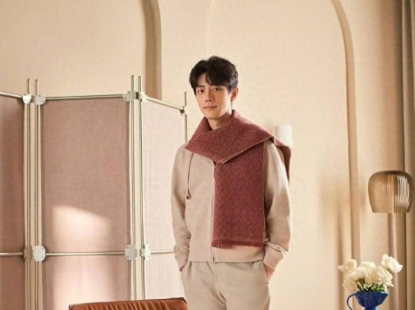 肖战勇登《微博之夜》开屏封面！仅四位明星获此殊荣，肖战排面大