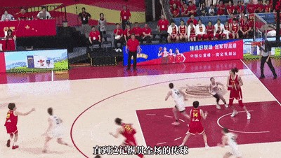 新一代体坛全民偶像诞生！两场比赛26+11+8 她在美和帅之间自由切换