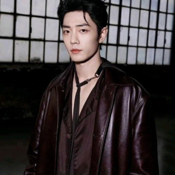 肖战官宣微博之夜 豪华阵容引期待