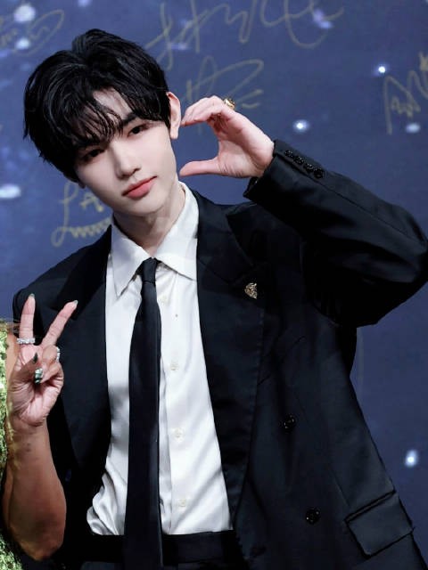 太权威了这张脸