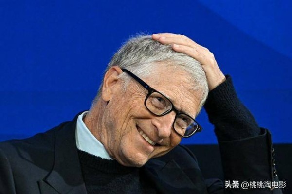 盖茨急了?刚卷入爱泼斯坦丑闻,反手卖掉豪宅,网友:他在怕什么