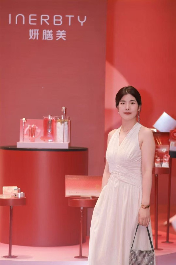 伊的家高级护肤达人渠倩：一对一专属精准护肤服务