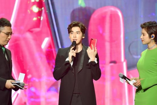 巨星齐聚OPPO R11发布盛典 引领盛夏狂欢