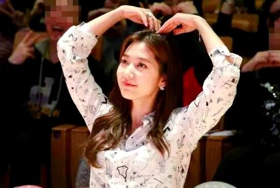 探寻韩国明星的特别生日庆祝方式