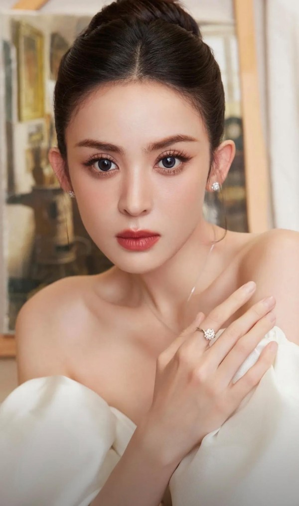 李登科卸任娜扎经纪人，合作画上句点